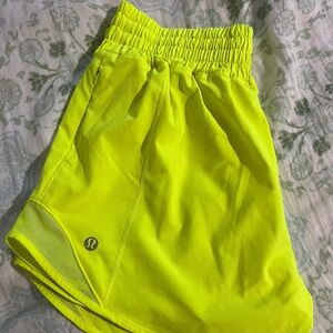 Lululemon Hotty Hot 4in